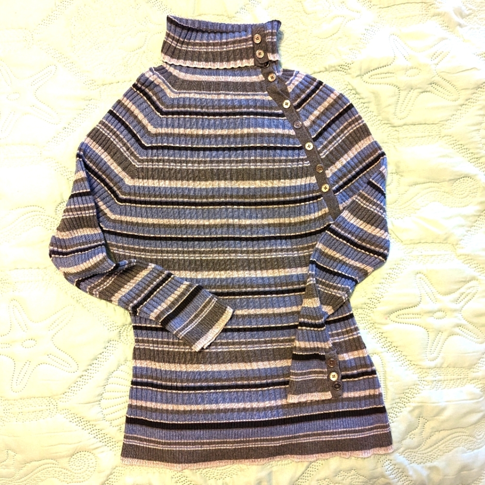 600 West Sweater